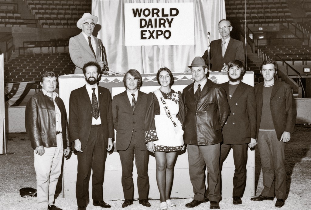 1972: A group of breeders from Switzerland at the WDE expo in Madison Including: Edgar Blaesi (3rd from right) from the national Swiss RH committee, Jean-Louis Schrago (second from left) and André Schrago (last on right)